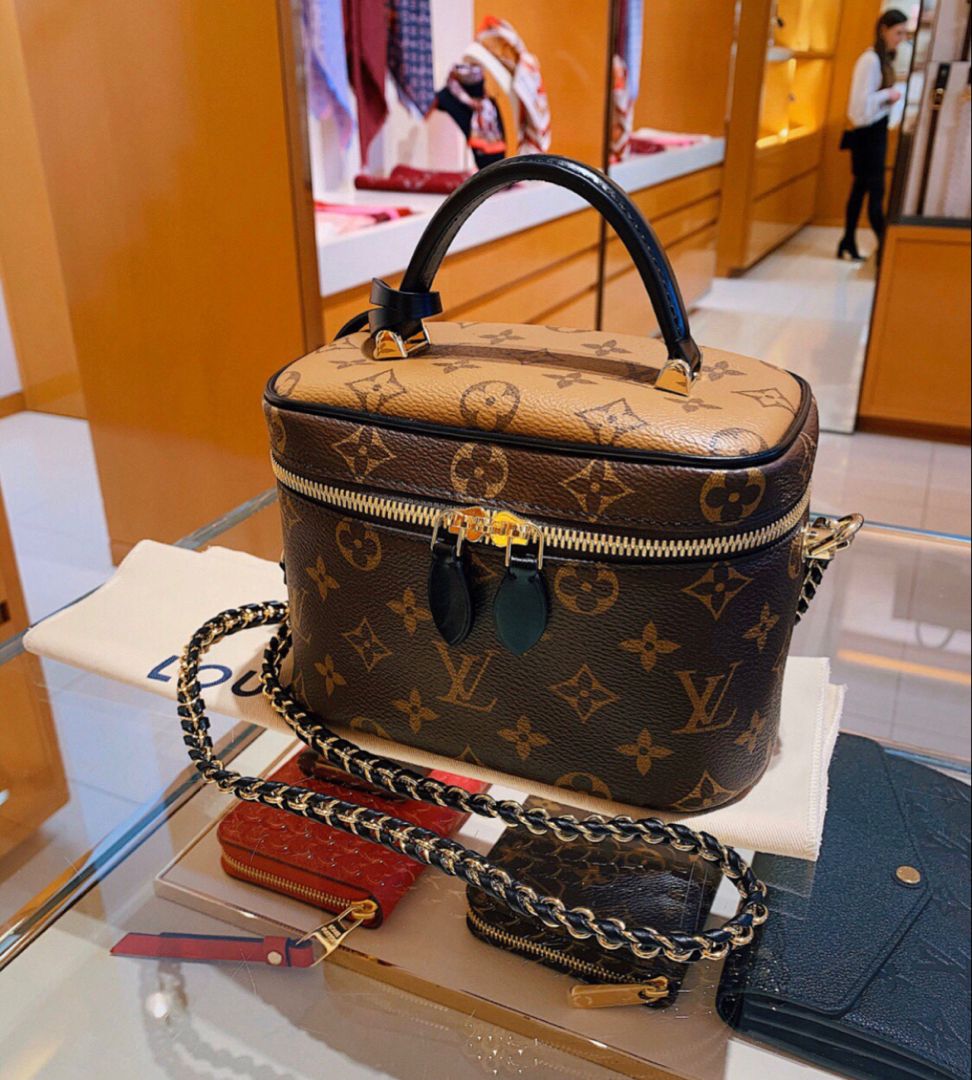 LV Bag - CrossBody - Fragrance Deliver SA